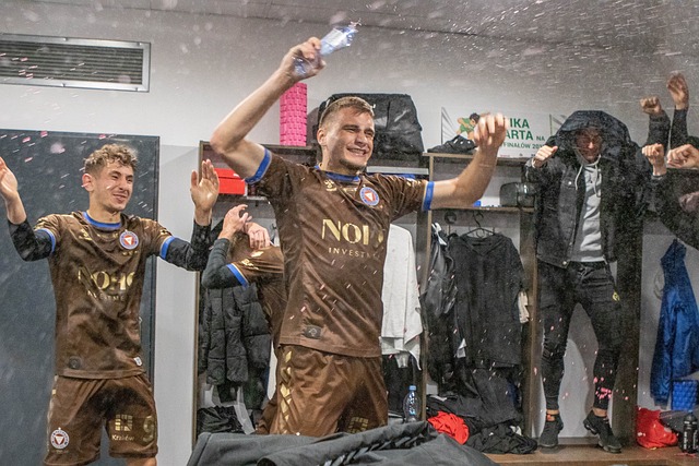 林立的小组 林立的小组